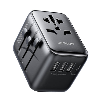محول سفر عالمي Joyroom بقوة 17 واط مع منافذ USB - أسود (JR-TCW01) 
