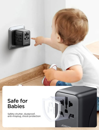 محول سفر عالمي Joyroom بقوة 17 واط مع منافذ USB - أسود (JR-TCW01) 