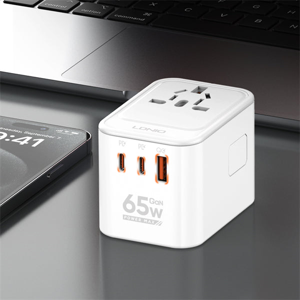 LDNIO  3 USB Ports 65W GaN Travel Adapter Z6 - Saif Al Najmi Kw
