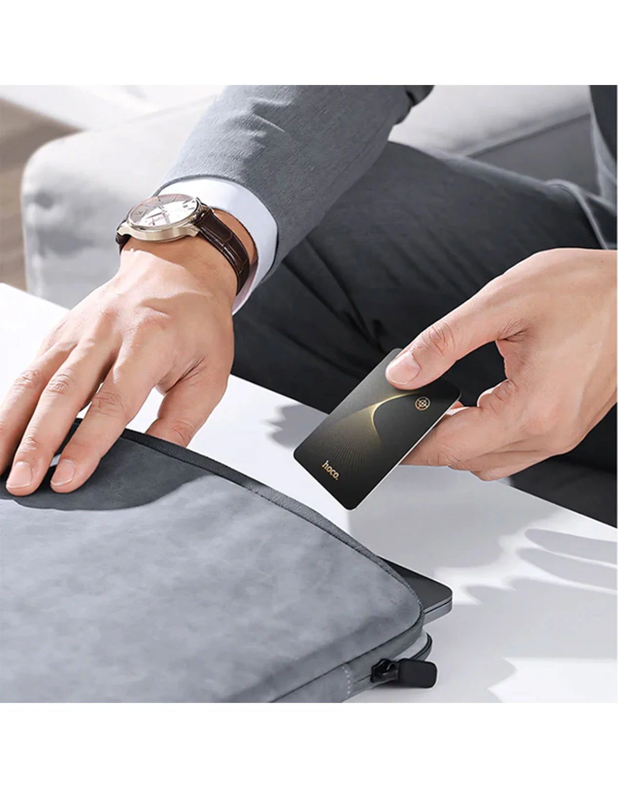 Hoco Smart Wireless Tracker Card Wireless Charging (E92) - Compact & Efficient - Saif Al Najmi KwAirTagHocoSaif Al Najmi KwHoco Smart Wireless Tracker Card Wireless Charging (E92) - Compact & Efficient - Saif Al Najmi Kw